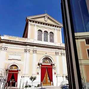 https://delizioso-appappartamento-vicino-al-vaticano-col-giardino.it-romehotels.com